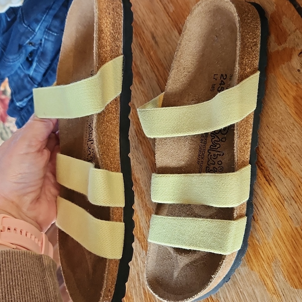 Birkenstock Birki’s Yellow Stretch Strap Sz 9 Sandal - Picture 3 of 13